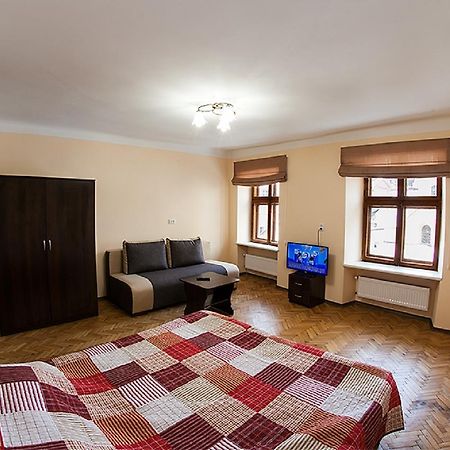 Квартира В Центрі На Вулиці Вірменській 12 Є Дві Спальні Двуспальні Ліжка Львов Экстерьер фото
